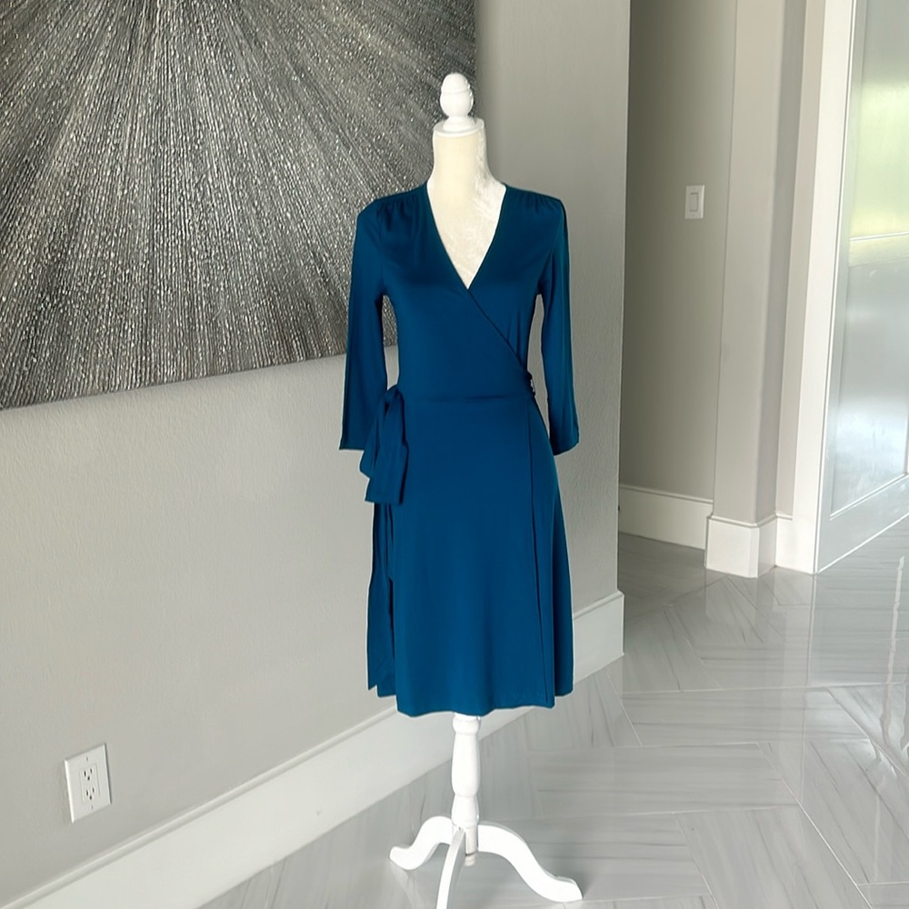 Banana Republic wrap around!